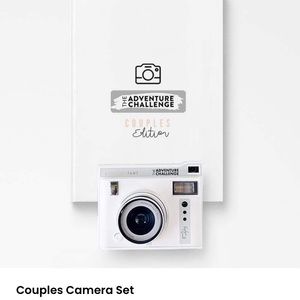 The adventure challenge couple set with camera